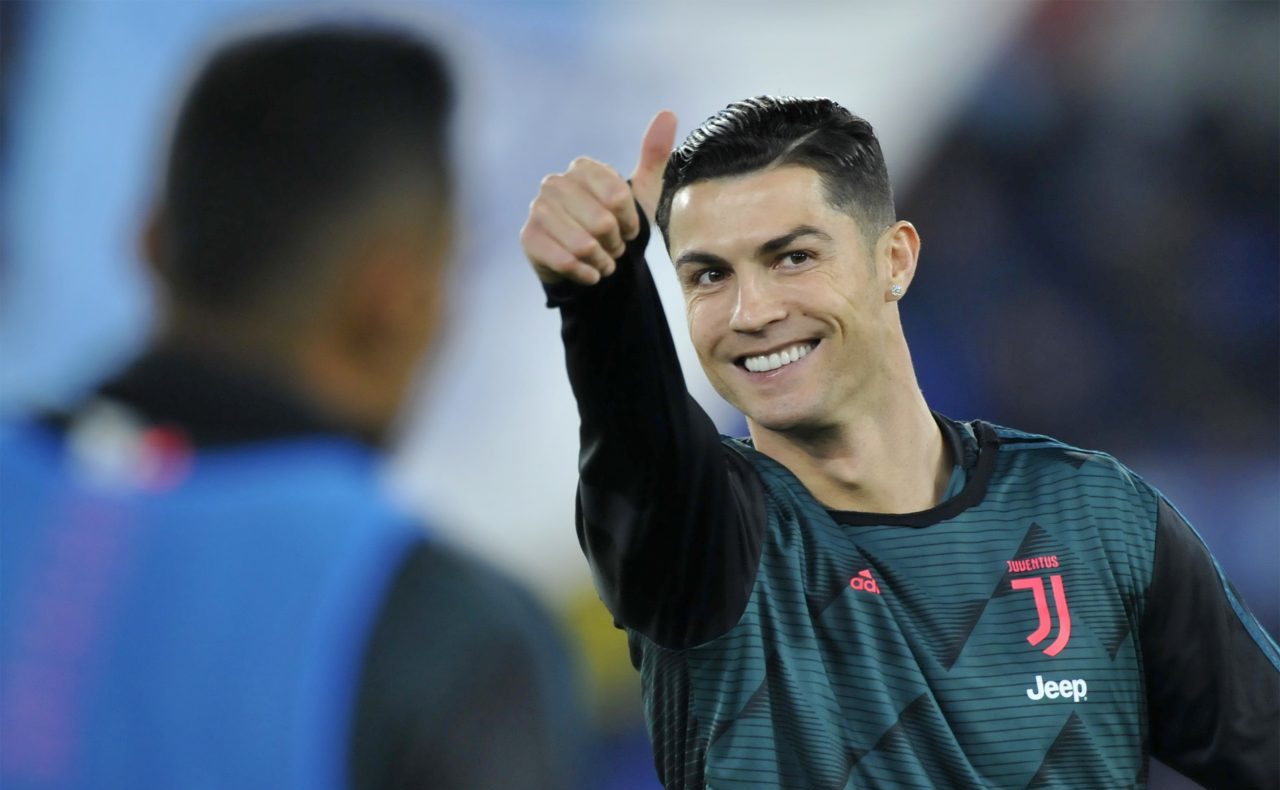 Ronaldo vẫn ở lại Juventus